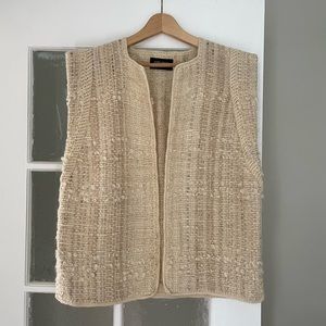 Chunky woven wool boxy sweater vest cream